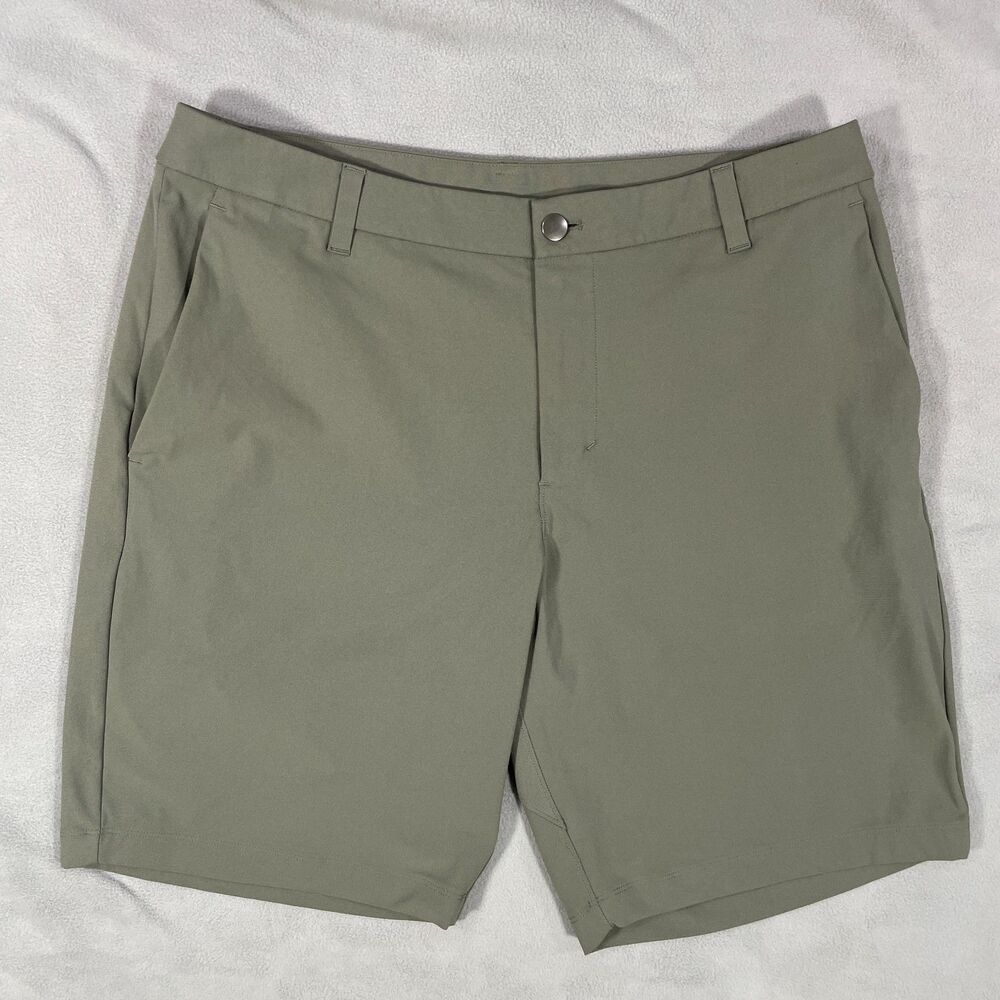 Lululemon Commission Classic Fit Shorts 9" Warpstreme Size 34 Mens Grey/Green